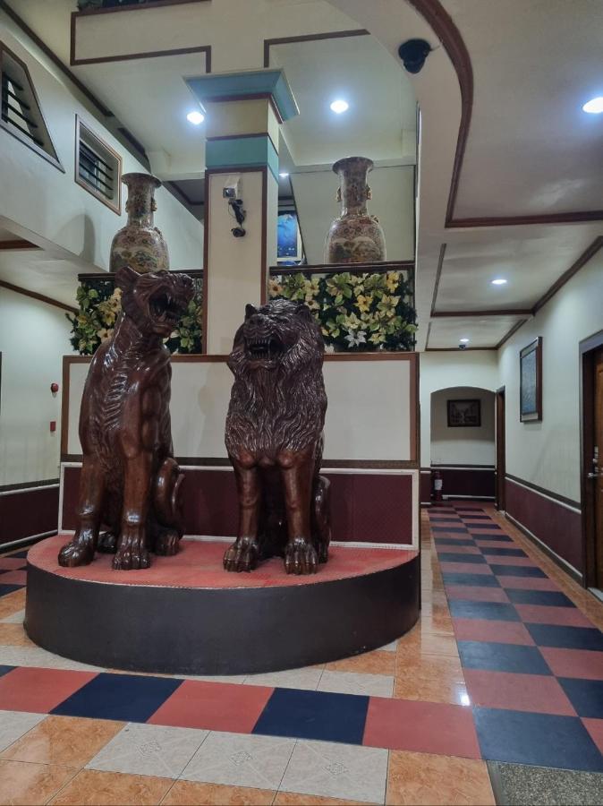 Clark Angeles Tiger Hotel Exterior foto